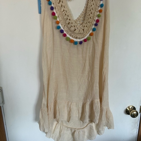 NWT bohemian with pom-pom detail on the back swimsuit cover-up - Picture 3 of 8
